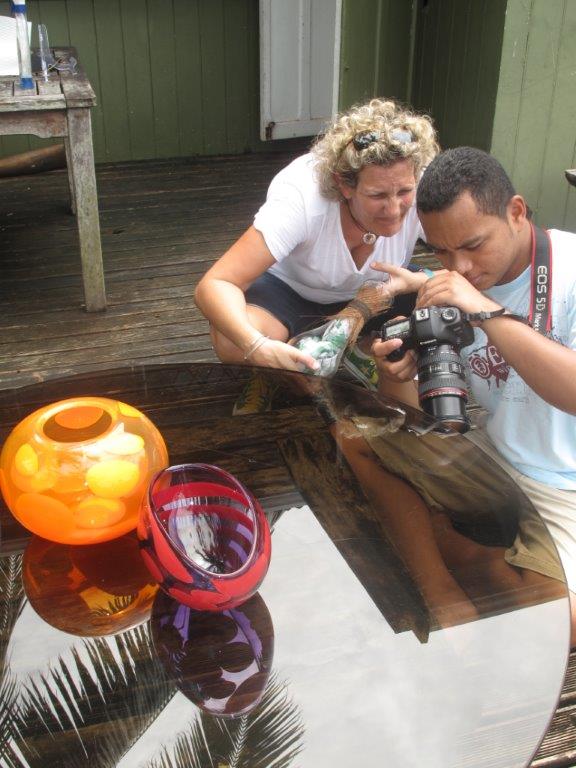 Allan and Alice checking pics of Hot Glass